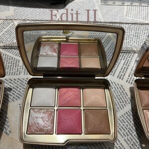 Hourglass Barney’s Ambient Lighting Pallete Edit II New York pop up limited